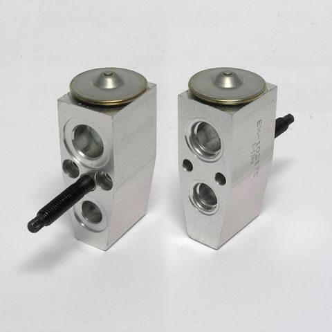 UAC Front A/C Expansion Valve EX 10217C