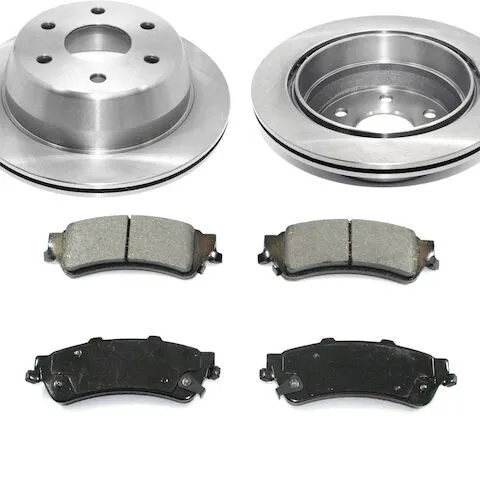 DuraGo Rear Brake Pad and Rotor Kit BK7104022
