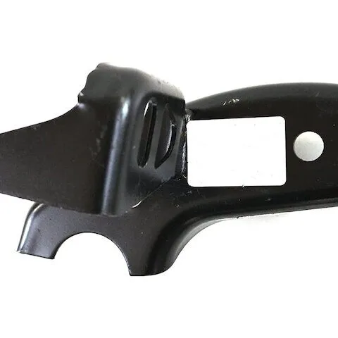 TechPro Front Left Bumper Bracket GM1066133